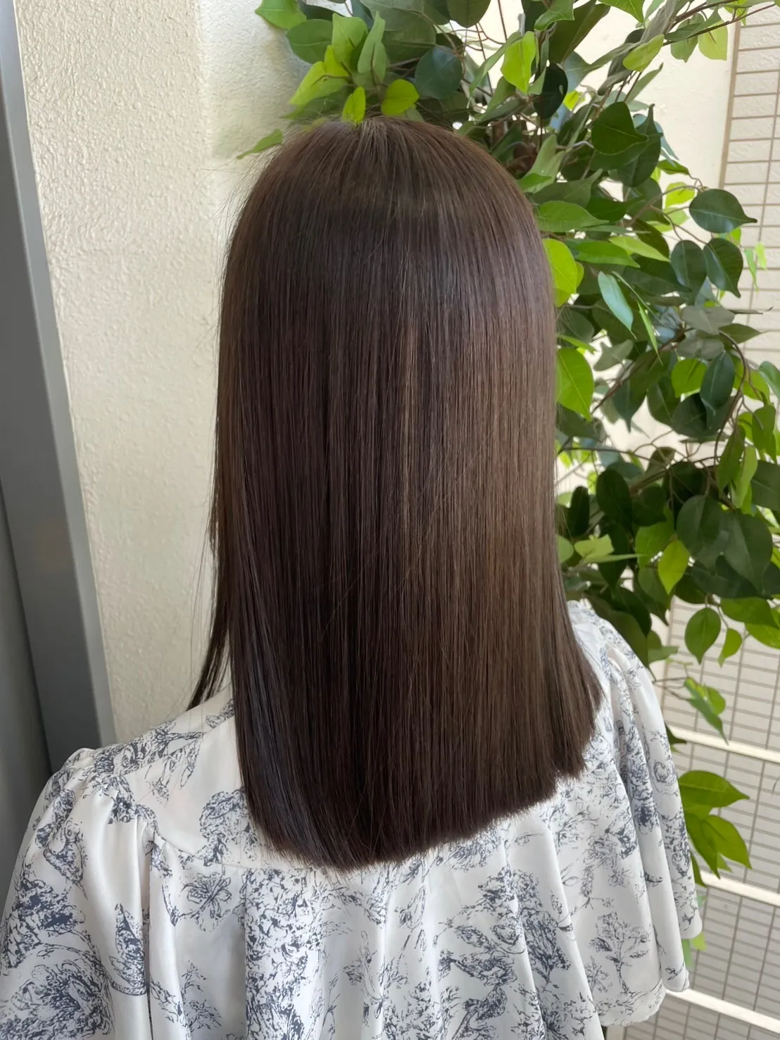 うねり知らずの美髪へ！プレミアムストレートで理想の髪に