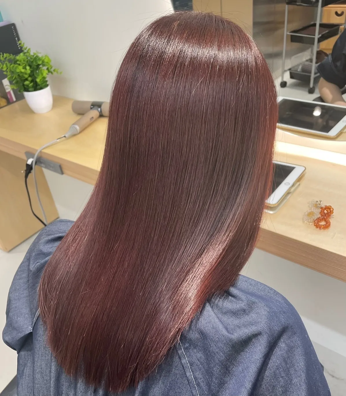 もう広がらない！毎朝ラクする艶ストレート