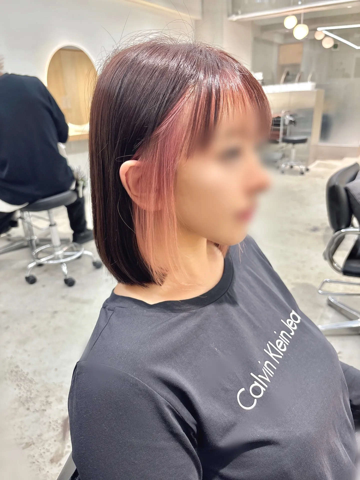 【インナーカラー×ピンクベージュ×ボブ】