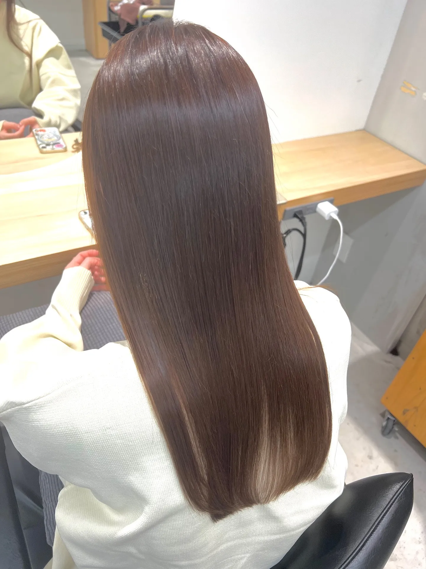 縮毛矯正とブリーチ、どちらを先にするべき？