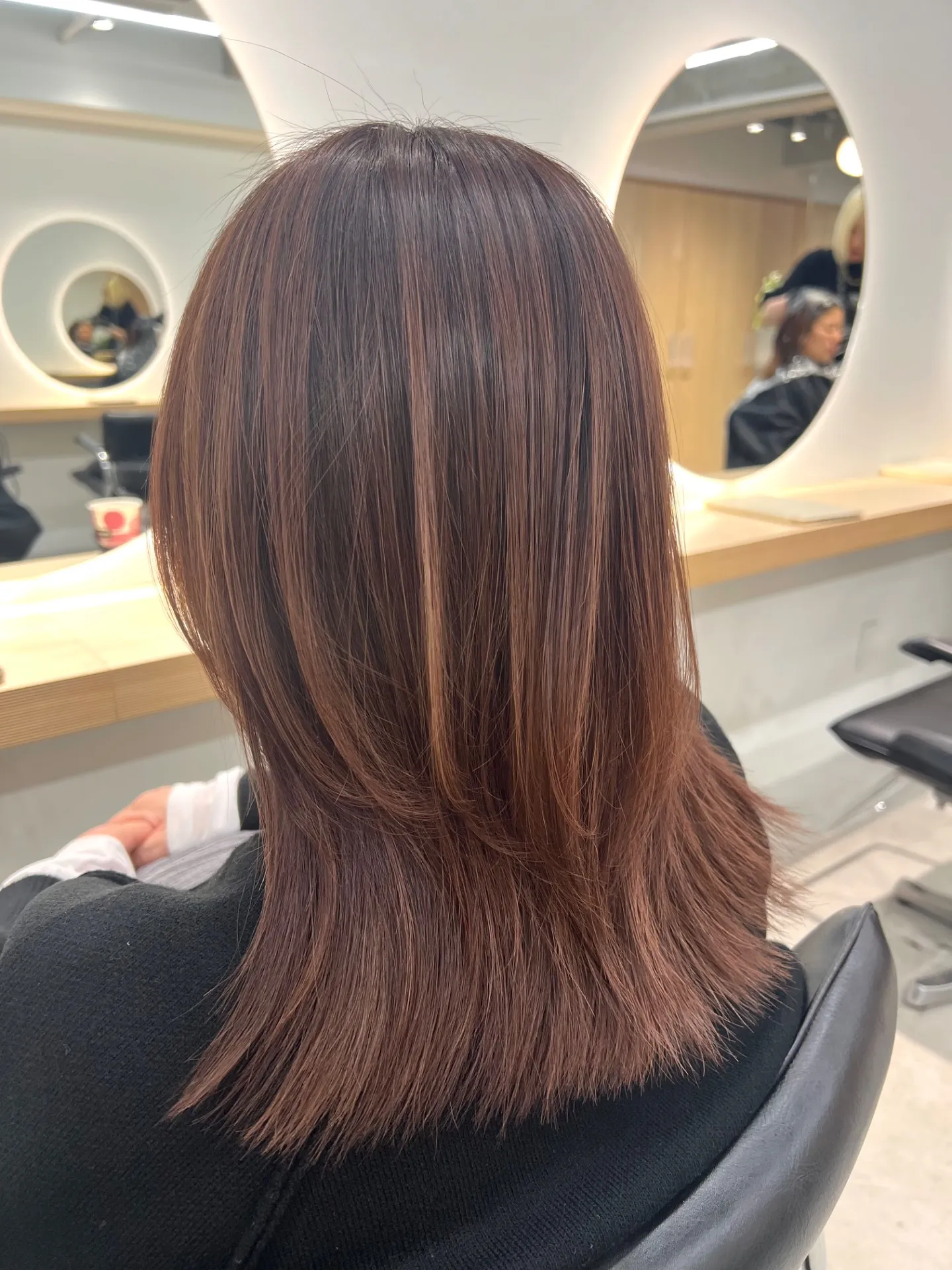 白髪ぼかしにケアブリーチは必要？